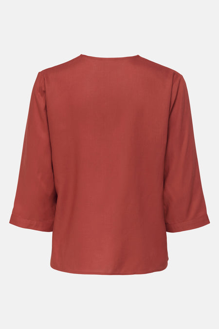 Blouse rouge à manches longues de JDY, coupe ample et décontractée.