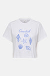 T-shirt blanc de ONLY® brodé « Coastal », coquillages et étoile de mer bleus, coupe courte.