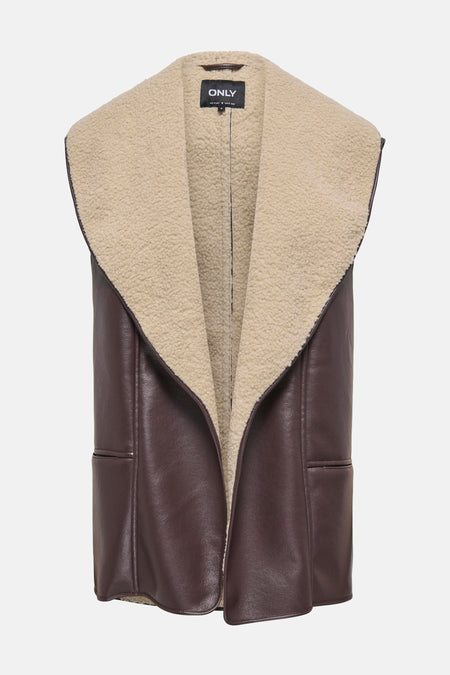 Bruin mouwloos vest van ONLY met beige imitatiebontkraag van achteren gezien.