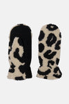 Zwarte en beige luipaardprint sherpa wanten van ONLY®.