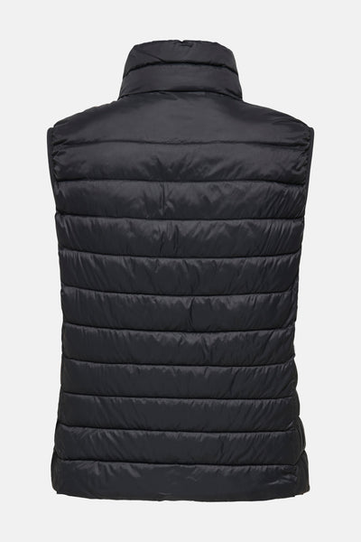 Veste sans manches noire de ONLY, matelassée avec col montant, vue de dos.