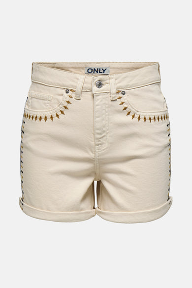 Short beige de ONLY, orné de broderies décoratives sur les poches et les côtés.
