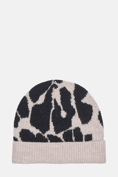 Multikleurige muts van JDY, met een zwart en beige gespikkeld patroon op een gebreide textuur.
