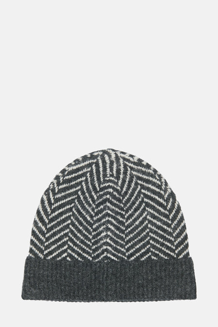 Bonnet gris à motifs chevrons, par JDY, avec une texture tricotée et un revers uni.