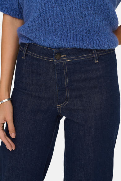Wijde jeans in donkerblauw denim van JDY, met een subtiele textuur en een hoge taille.