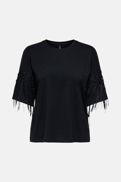 Zwart T-shirt van ONLY met macramé franjedetails op de korte mouwen.