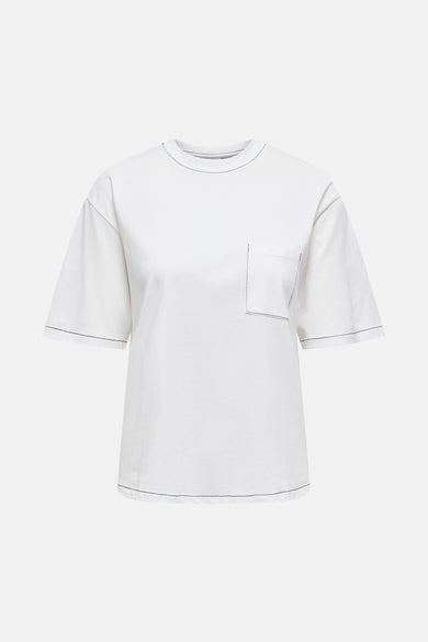 Wit T-shirt met korte mouwen van JDY met contrasterende donkerblauwe zichtbare naden, achterzijde.