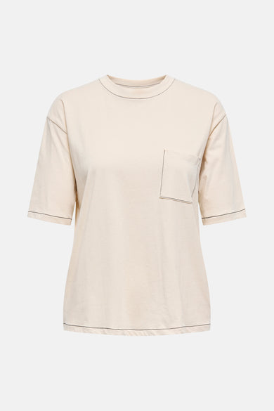 Ecru T-shirt met korte mouwen van JDY, met zichtbare zwarte stiksels op de kraag, mouwen en zoom.