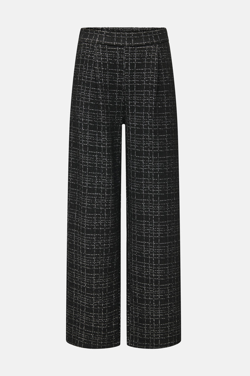 Zwarte broek van JDY, geruit met elastische tailleband, losse pasvorm op een neutrale achtergrond.