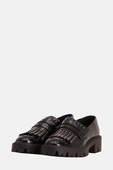 Zwarte platte schoenen van ONLY® met studs, decoratieve franjes en een dikke profielzool.