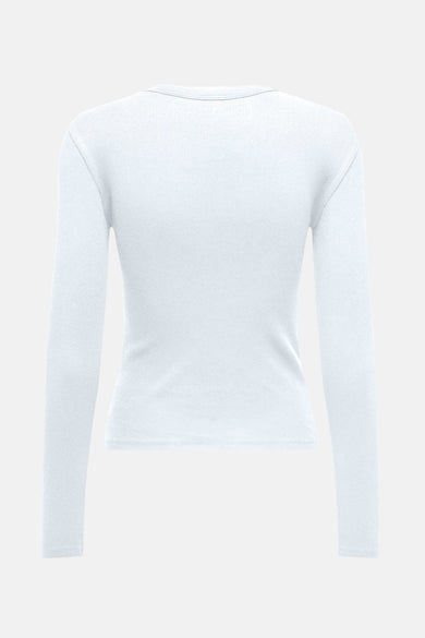 Wit T-shirt met lange mouwen van ONLY, in ribgebreide stof, achterzijde.
