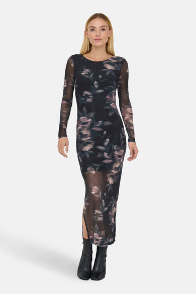 Lange meerkleurige jurk met lange mouwen van ONLY®, met bloemenprint op doorschijnende stof.