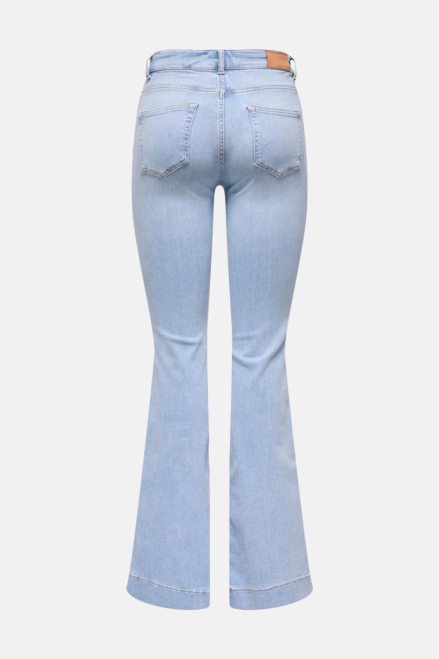 Lichtblauwe flared jeans van ONLY, met klassieke achterzakken en rafelzomen.