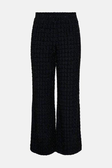 Zwarte ONLY® broek met getextureerd ruitpatroon en glanzende details, losse pasvorm en elastische tailleband.