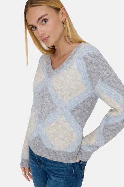 Pull à col en V multicolore de JDY, avec motif losanges et texture douce.