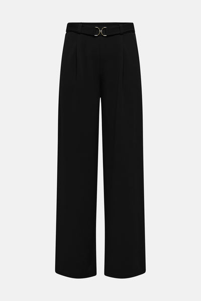 Zwarte broek van JDY met een decoratieve gouden riem, wijde pasvorm en enkel lengte.