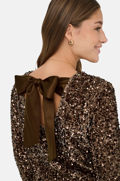 Bruine chemise met lange mouwen van ONLY®, met een decoratieve knoop aan de achterkant en paillettes.