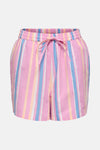 Korte meerkleurige short van ONLY®, met verticale strepen in roze, lichtblauw, pastelgeel en wit.