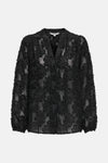 Zwarte blouse met lange mouwen van ONLY, met getextureerd bloemenpatroon.