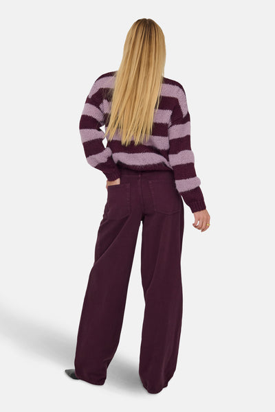 Bordeauxgekleurde jeans van ONLY, met een wijde pasvorm en een zachte textuur.