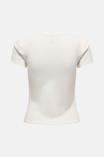 T-shirt écru à manches courtes de ONLY, uni sur fond neutre.