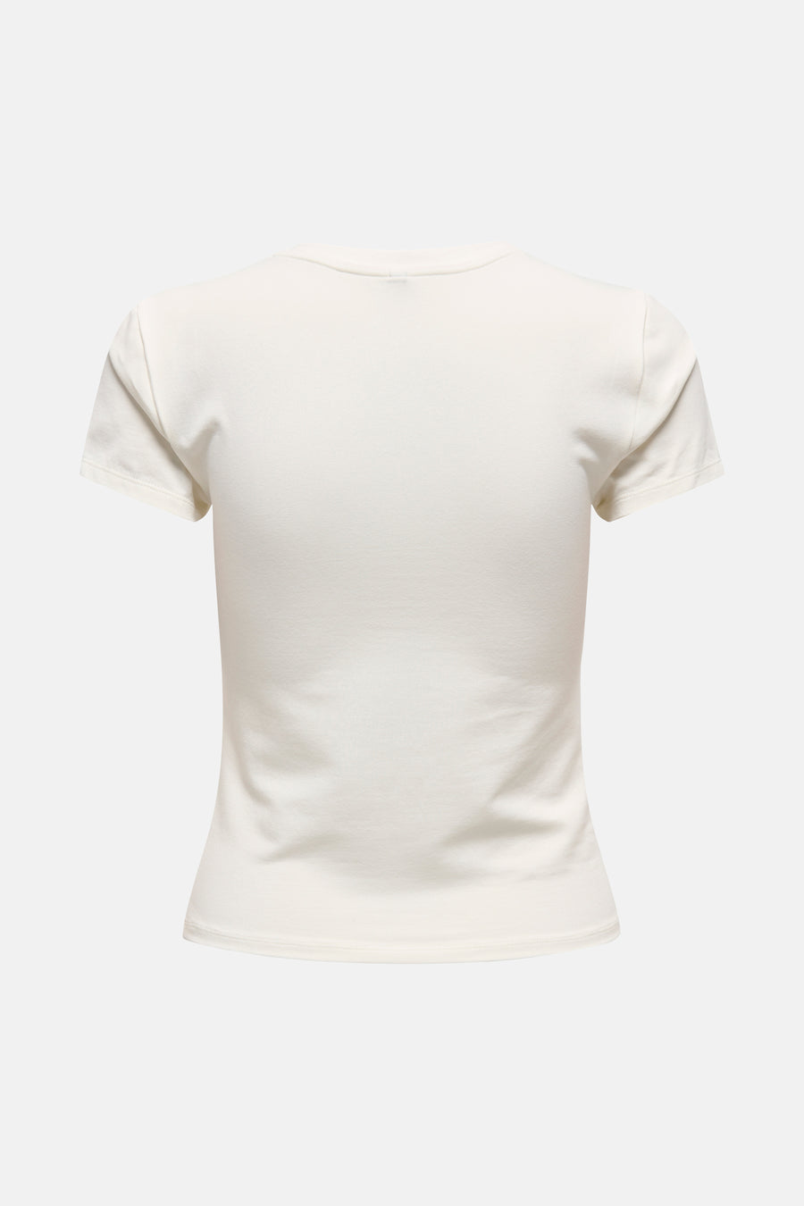 Ecru T-shirt met korte mouwen van ONLY, effen en aansluitend, op een neutrale achtergrond.