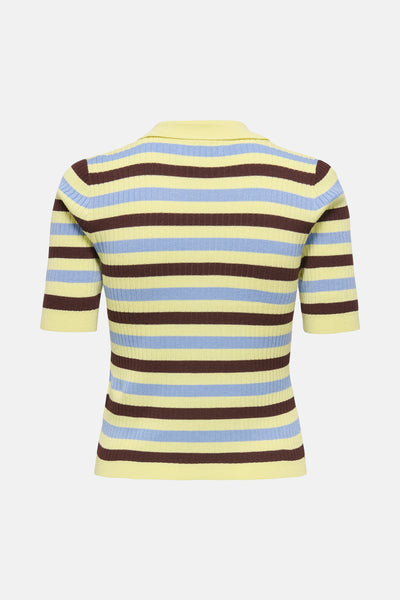 Polo à manches courtes jaune de ONLY, à rayures marron et bleu clair, en maille côtelée.