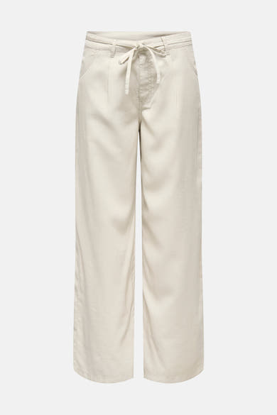 Jean large écru de la marque ONLY® avec cordon de serrage, plis et poches latérales.
