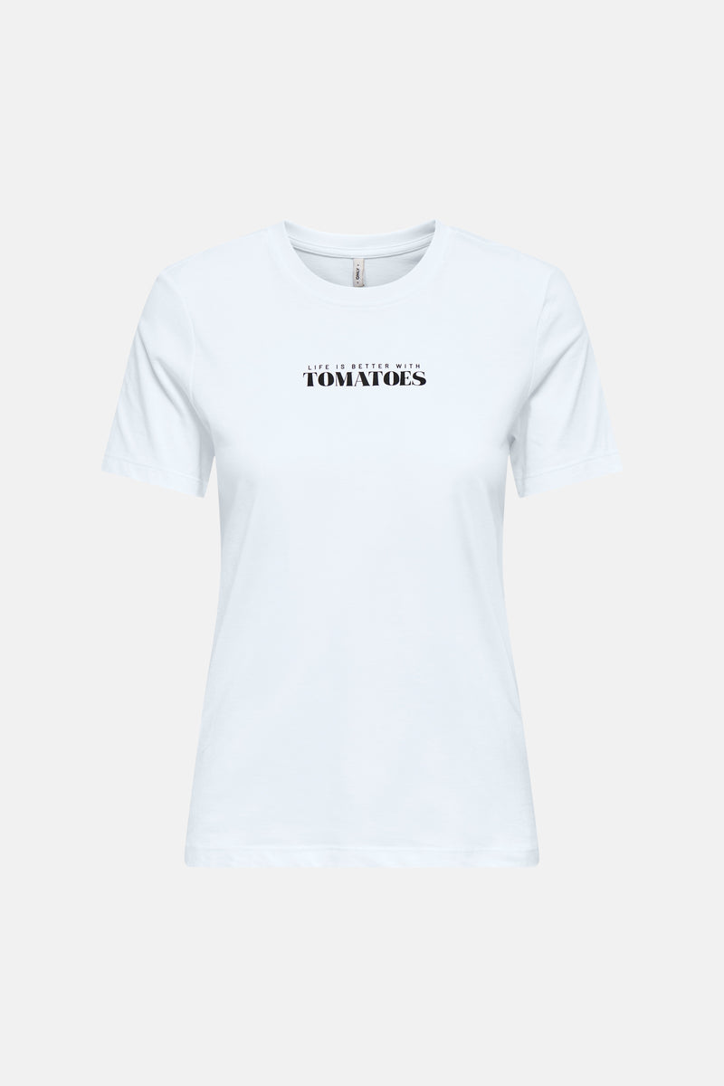 T-shirt blanc à manches courtes de ONLY, avec un lettrage noir sur le devant.