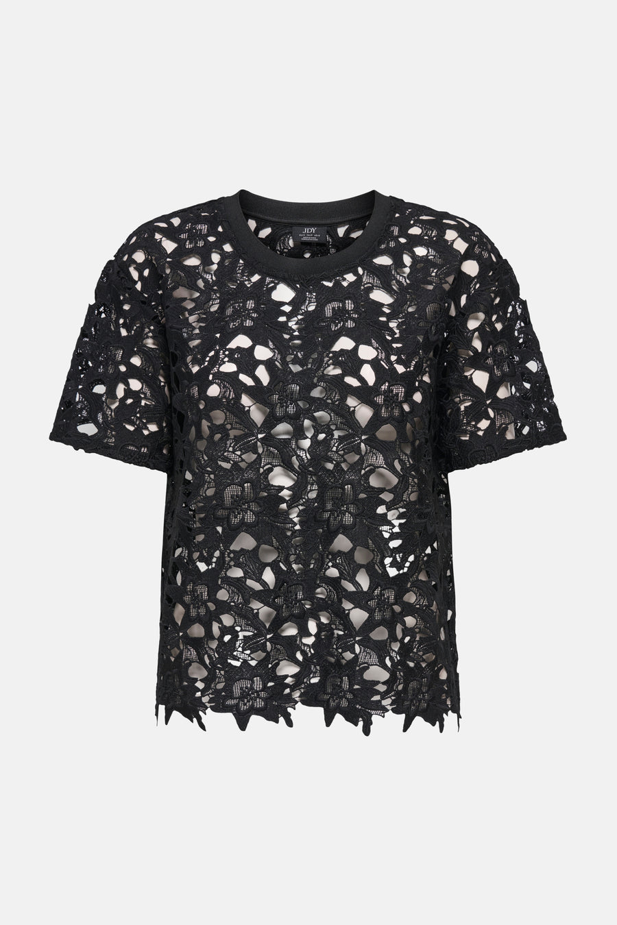 T-shirt noir en dentelle par JDY, avec motif floral ajouré et bordure festonnée.