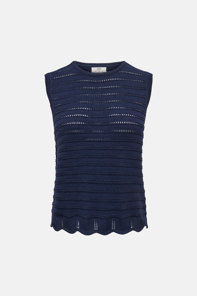 Top bleu en maille ajourée de JDY, avec une bordure festonnée.
