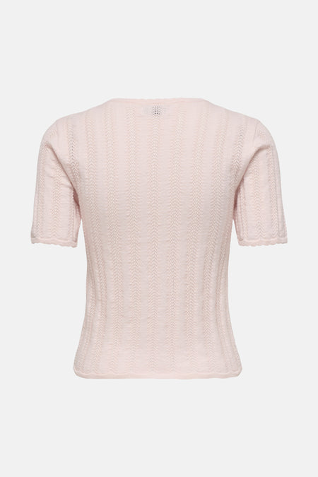 Pull rose pâle à manches courtes de JDY, vu de dos, avec motif ajouré vertical et bords festonnés.