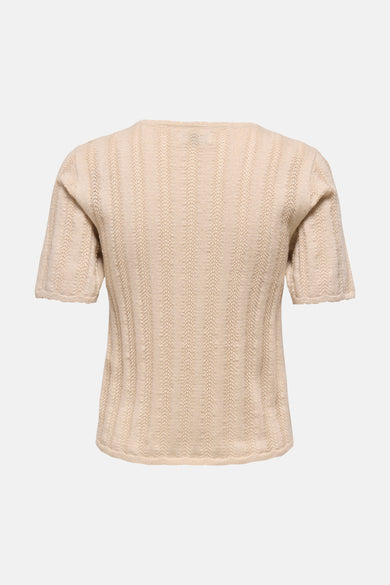 Pull beige à col rond de JDY, tricoté à manches courtes avec motif ajouré vertical, vue de dos.