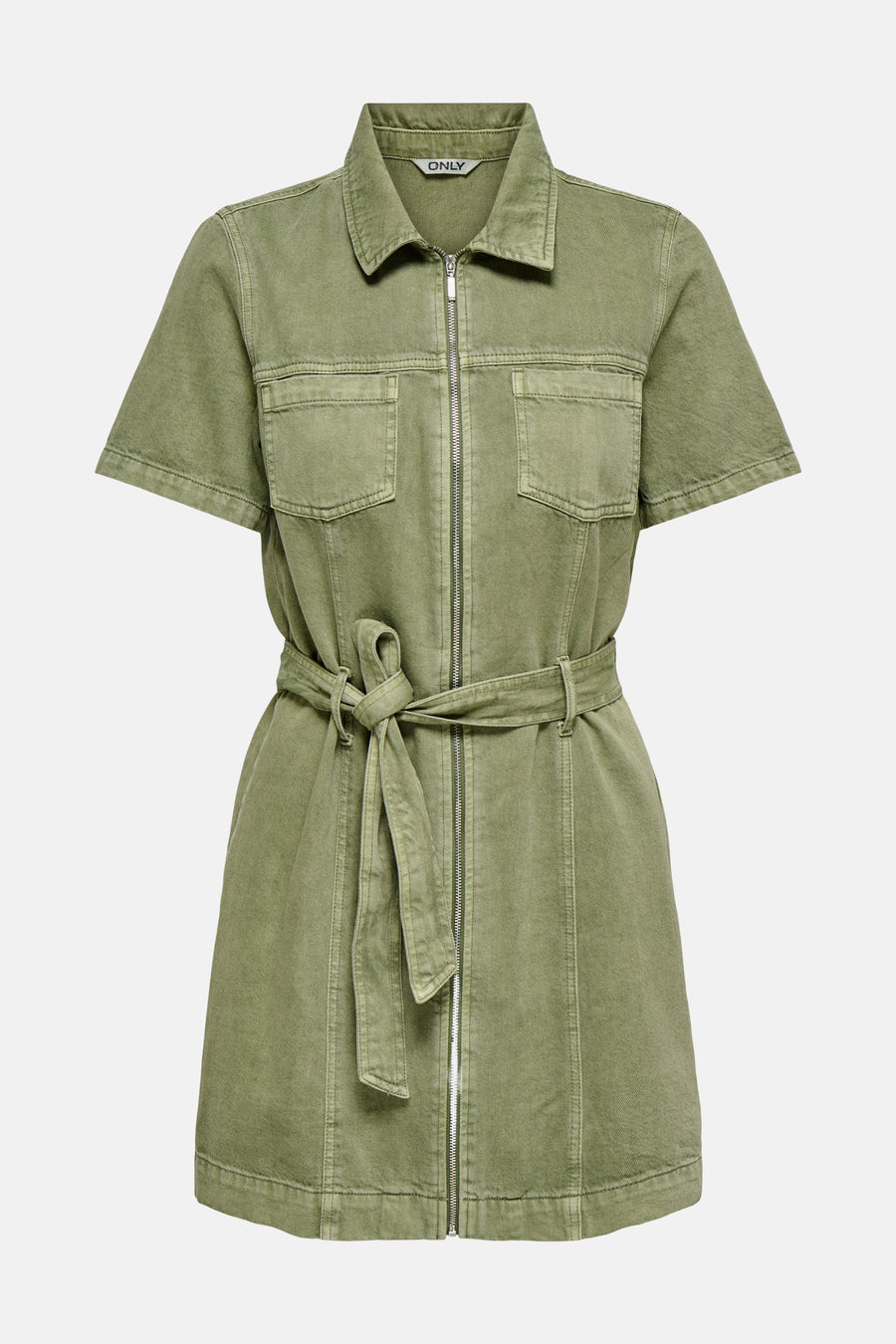 Korte groene jurk van ONLY®, overhemdstijl met rits, borstzakken en een strikceintuur.