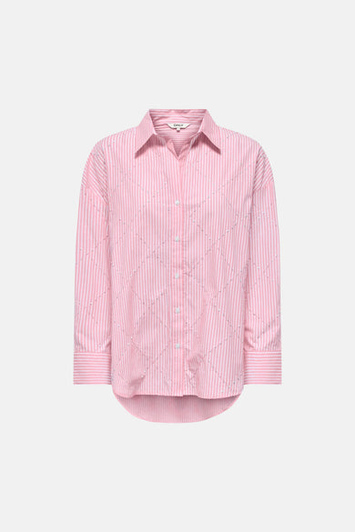 Chemisier rose à rayures blanches de ONLY, avec motif losange et détails perlés, manches longues.