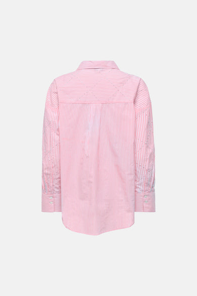 Chemisier à manches longues rayé rose et blanc de ONLY, avec empiècement matelassé.
