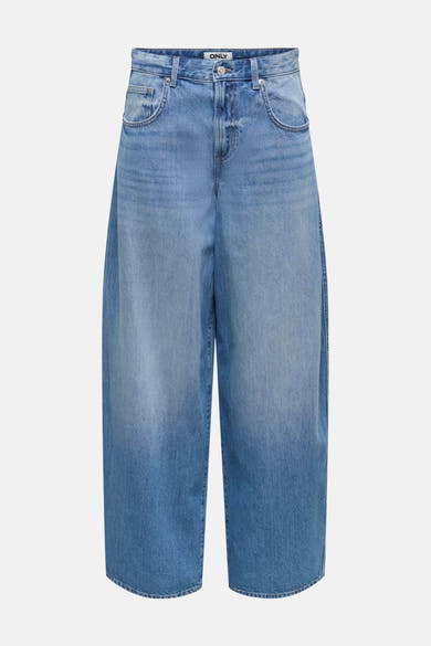 Jean large en denim bleu clair de ONLY, avec une coupe ample et des poches visibles.
