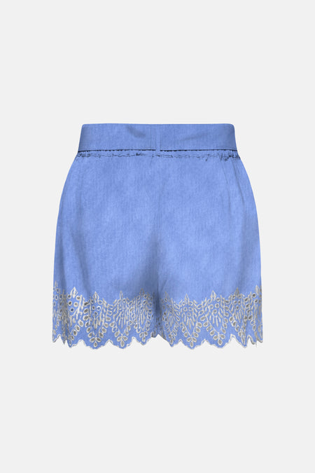 Short bleu de ONLY, orné d'une bordure en dentelle florale délicate.