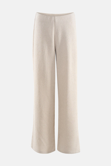 Pantalon écru par ONLY, avec une texture côtelée visible et une coupe ample.
