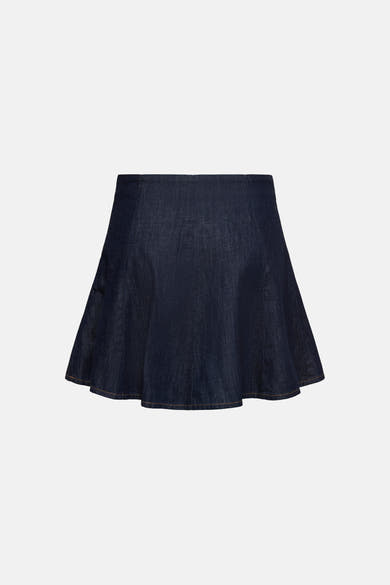 Jupe courte évasée en jean bleu foncé de ONLY® avec coutures visibles et surpiqûres marron à l'ourlet.
