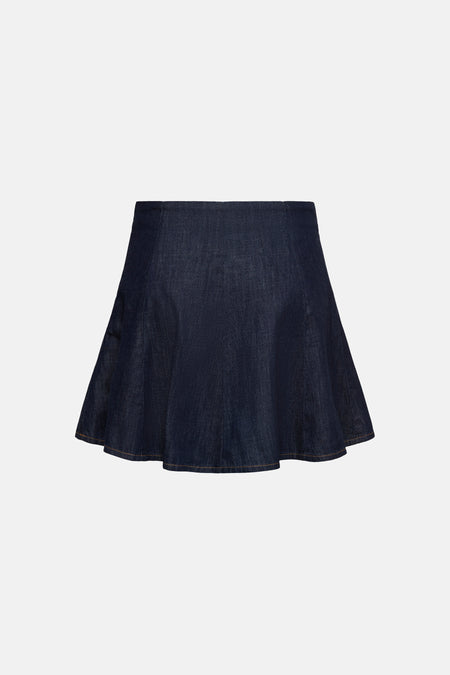 Jupe courte évasée en jean bleu foncé de ONLY® avec coutures visibles et surpiqûres marron à l'ourlet.
