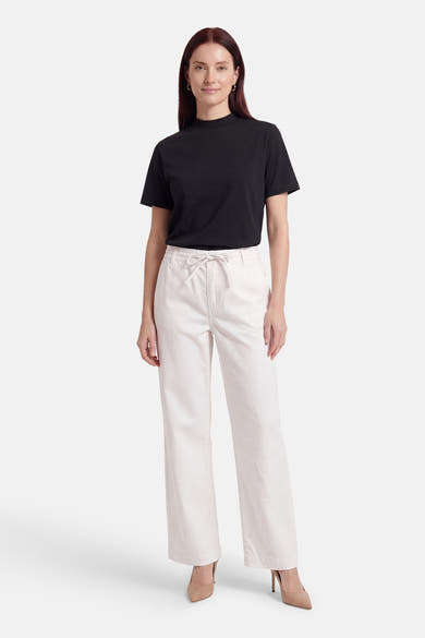 Pantalon blanc décontracté de ONLY® avec cordon de serrage et coupe large.