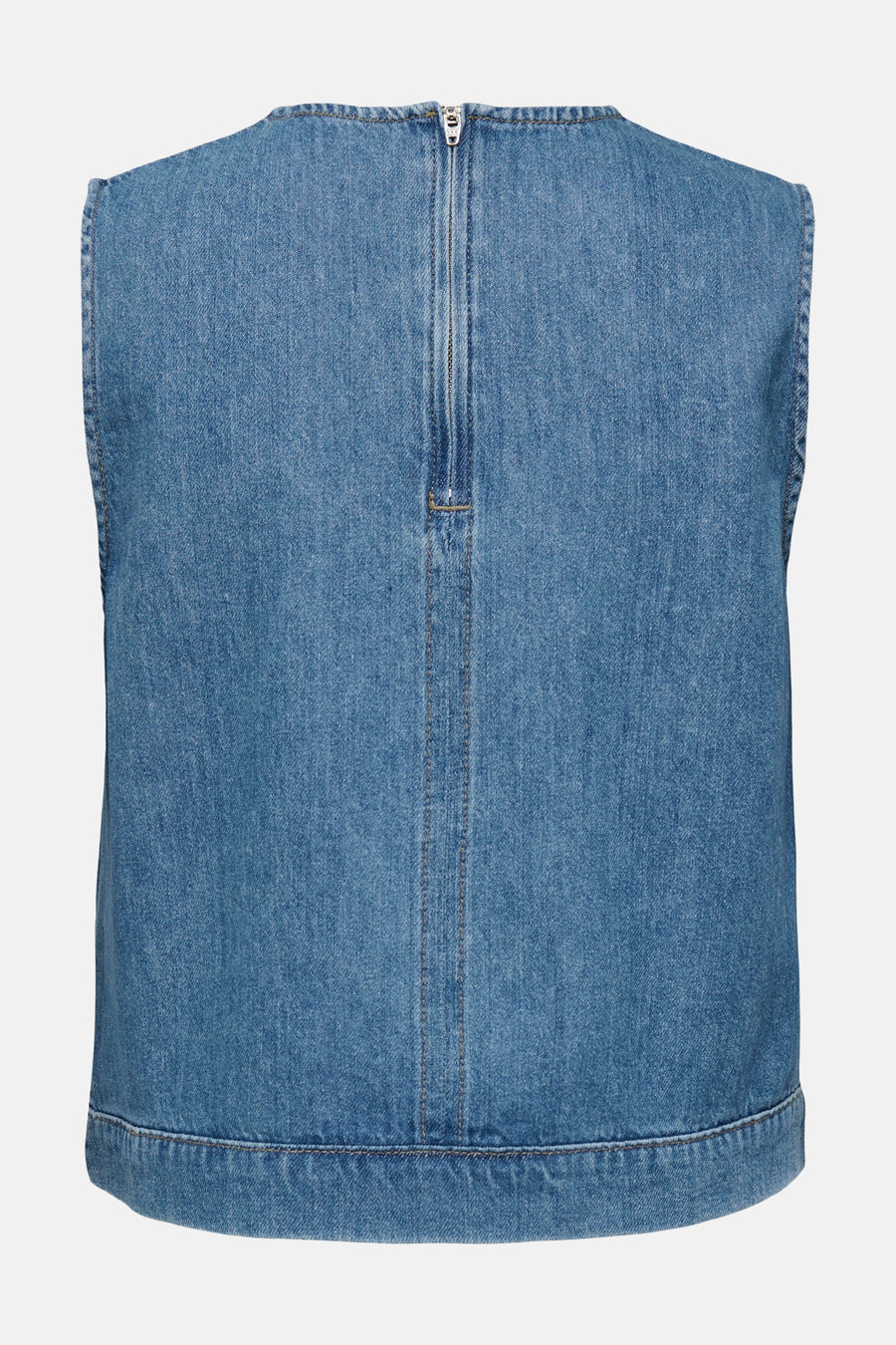 Mouwloos overhemd van lichtblauw denim van JDY, achterkant met zilveren ritssluiting.