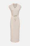 Robe beige de JDY en maille côtelée avec col en V et ceinture à nouer.