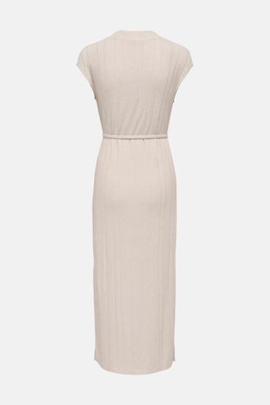 Robe beige de JDY, côtelée, à col montant, manches courtes et taille ceinturée, vue de dos.