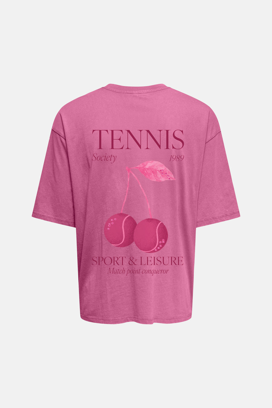 T-shirt rose de ONLY® avec un imprimé arrière "TENNIS Society 1989", des balles de tennis roses façon cerises, et "SPORT & LEISURE Match point conqueror".