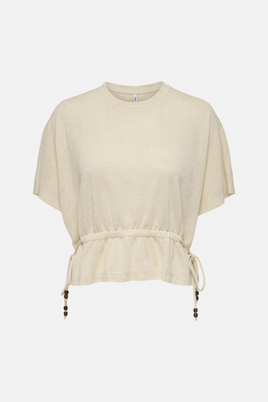 Beige getextureerde blouse van ONLY® met taille met trekkoord en houten kralen, achterzijde.