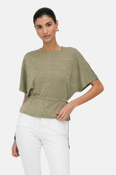 Pull ample kaki texturé de ONLY® avec col rond, manches courtes et cordon de serrage à la taille.