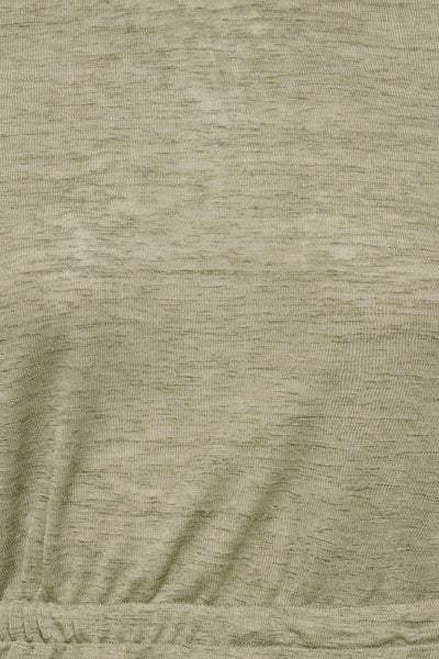 Pull kaki en maille légère de ONLY® avec une texture chinée et un ourlet froncé.