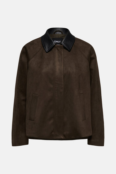 Veste courte marron en suédine de ONLY, avec un col en similicuir noir.